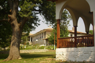 Манастир „Св. Атанасий Велики”/344 г./ - село Златна ливада