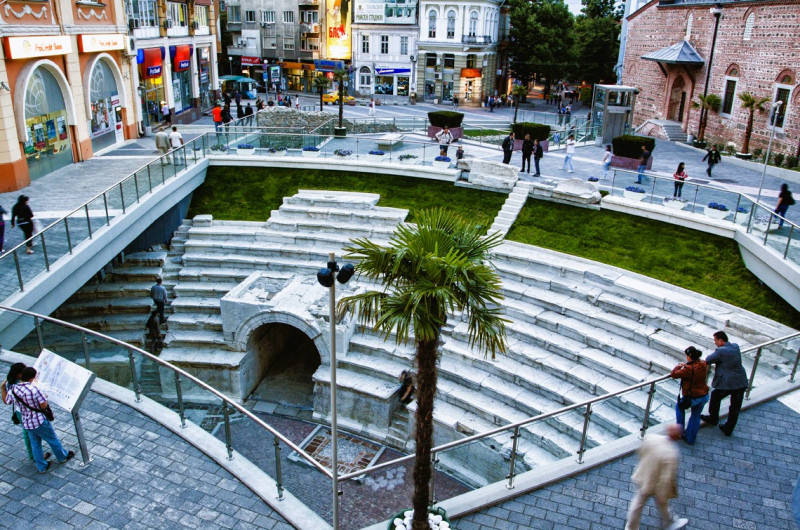 Римският стадион